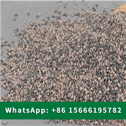 GREY AND WHITE BENTONITE CAT LITTER